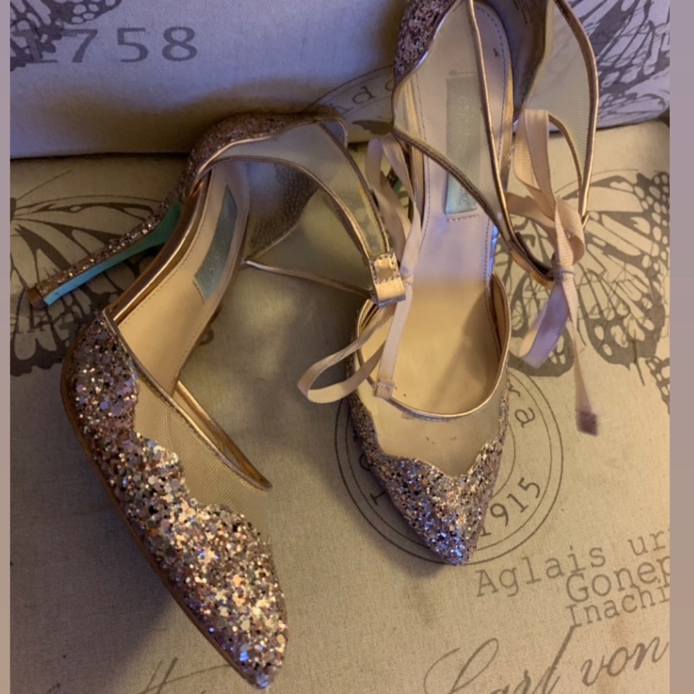 Betsey Johnson blue label Heels